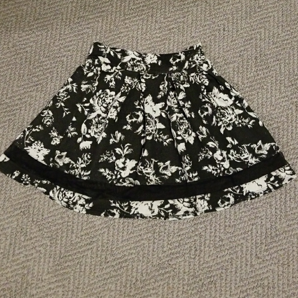 Rue 21 skirt